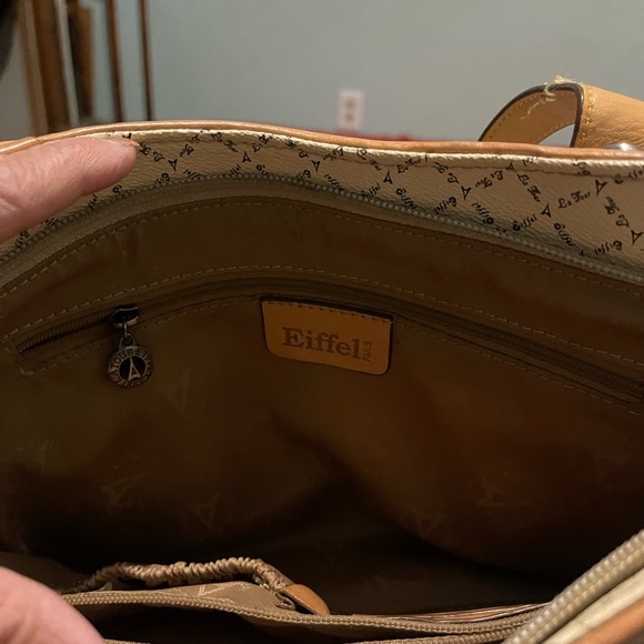 La Tour Eiffel Womens Medium Handbag - Picture 5 of 10